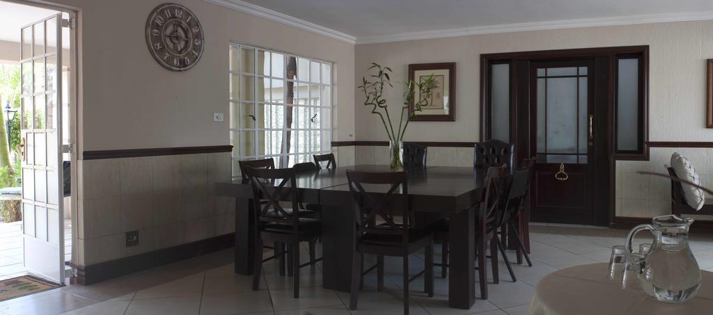 Summerview Guest Lodge Johannesburg Eksteriør bilde