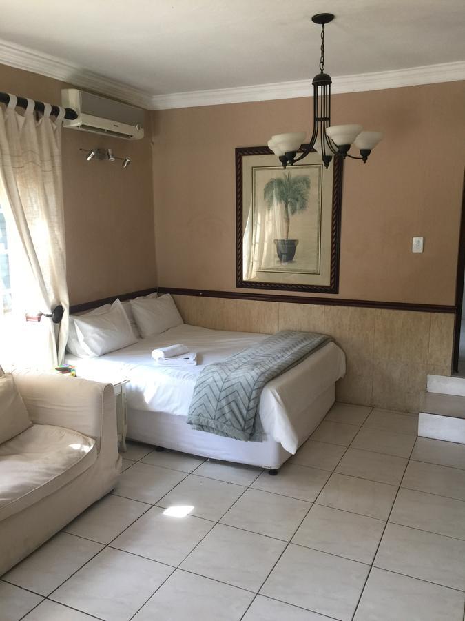 Summerview Guest Lodge Johannesburg Eksteriør bilde